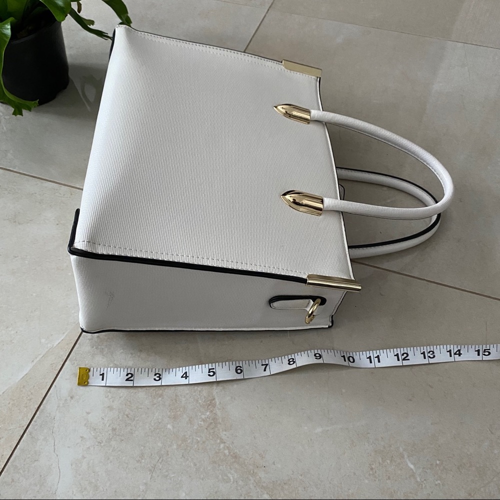 White handbag - Picture 7 of 8